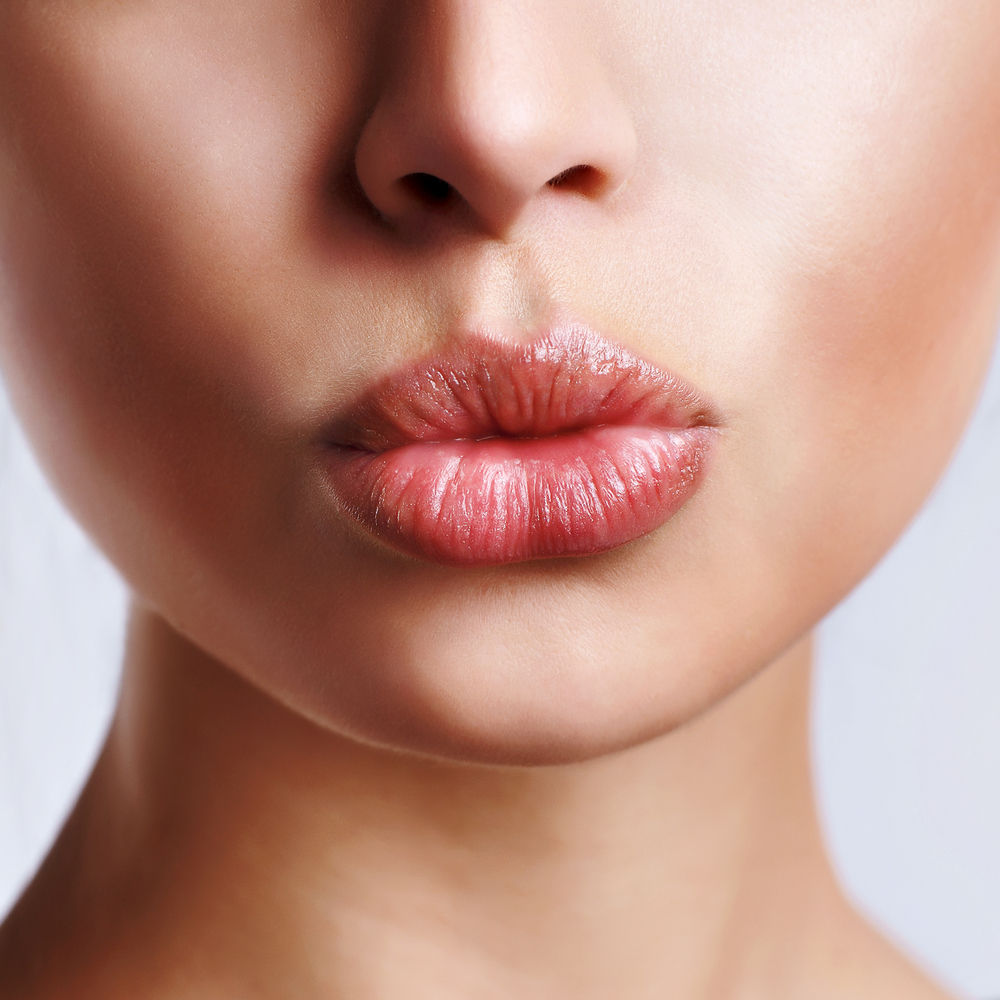 7 AWESOME TIPS FOR WINTER LIPS